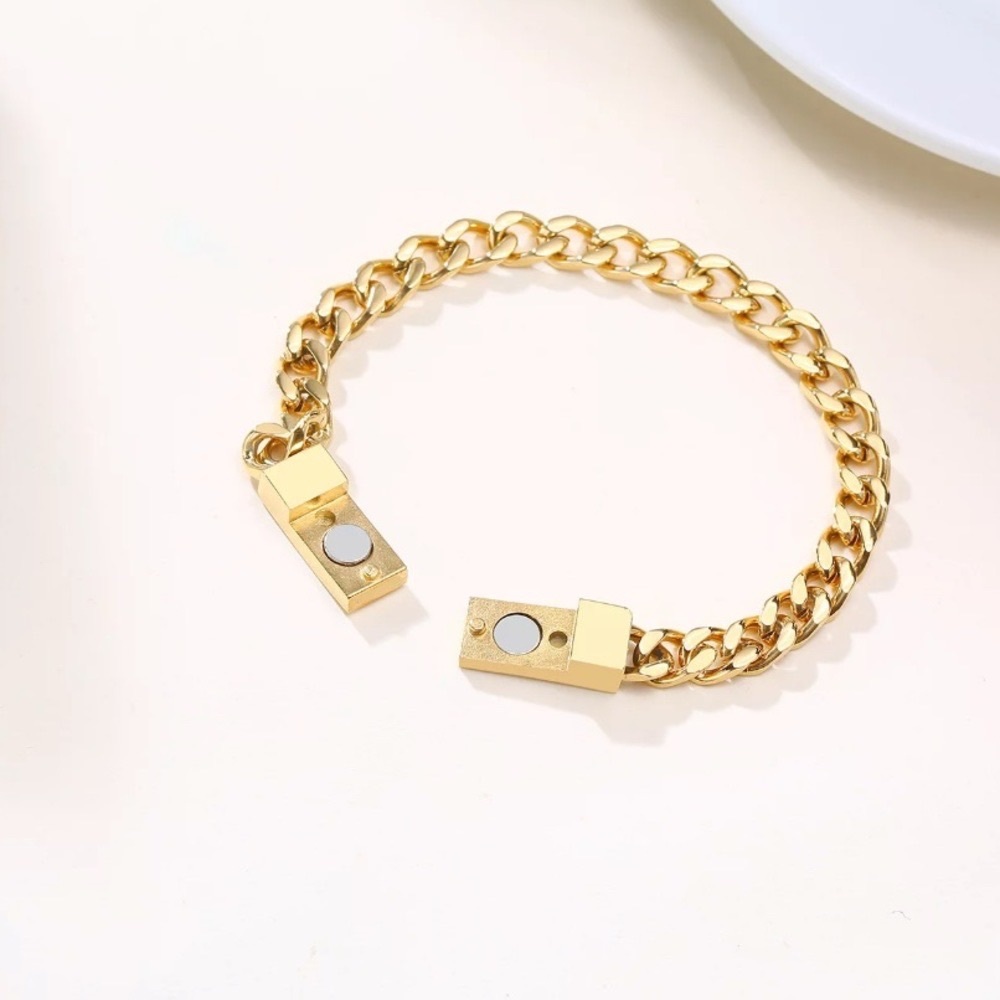 Chic Gold-Tone Chain Bracelet